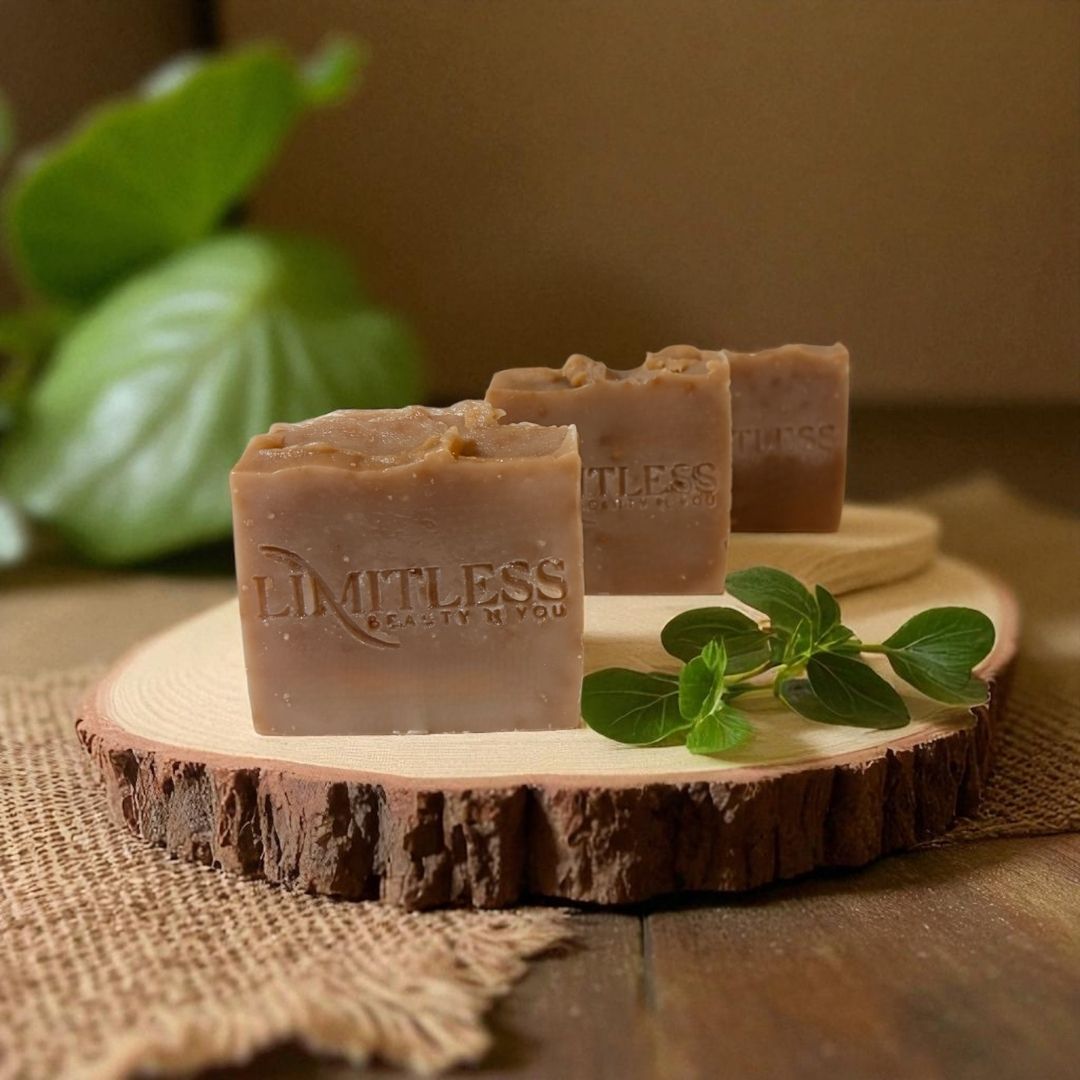Frankincense & Myrrh Warm. Earthy. & Timeless.